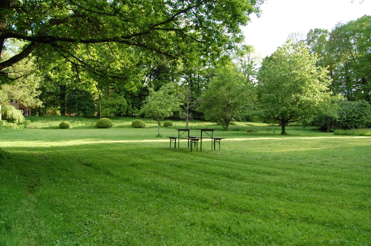 Gite Dans Un Domaine Historique Chevreuse Bagian luar foto