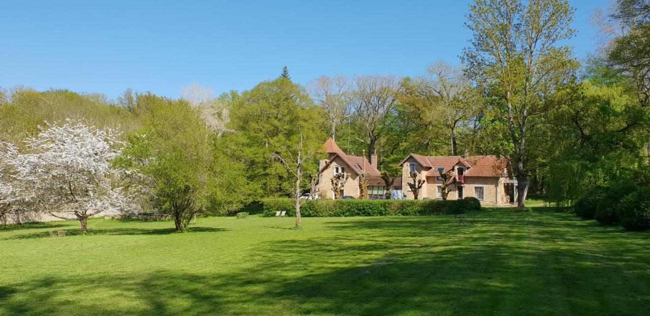 Gite Dans Un Domaine Historique Chevreuse Bagian luar foto