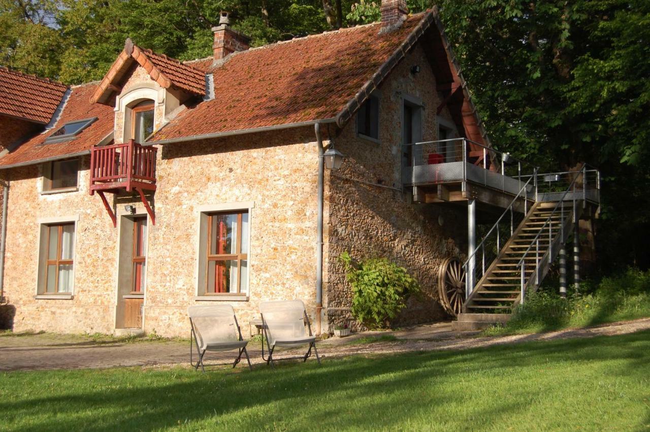Gite Dans Un Domaine Historique Chevreuse Bagian luar foto